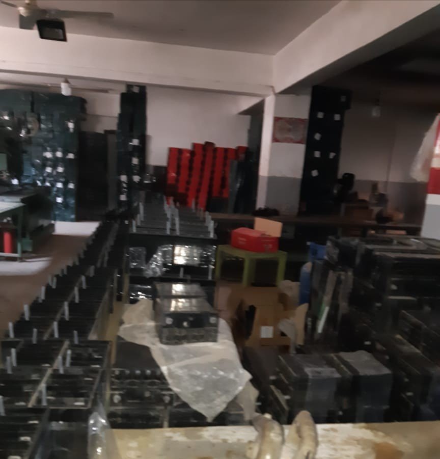 مصنع بطاريات جاهز للبيع على طريق مصر اسكندرية الصحراوي.
